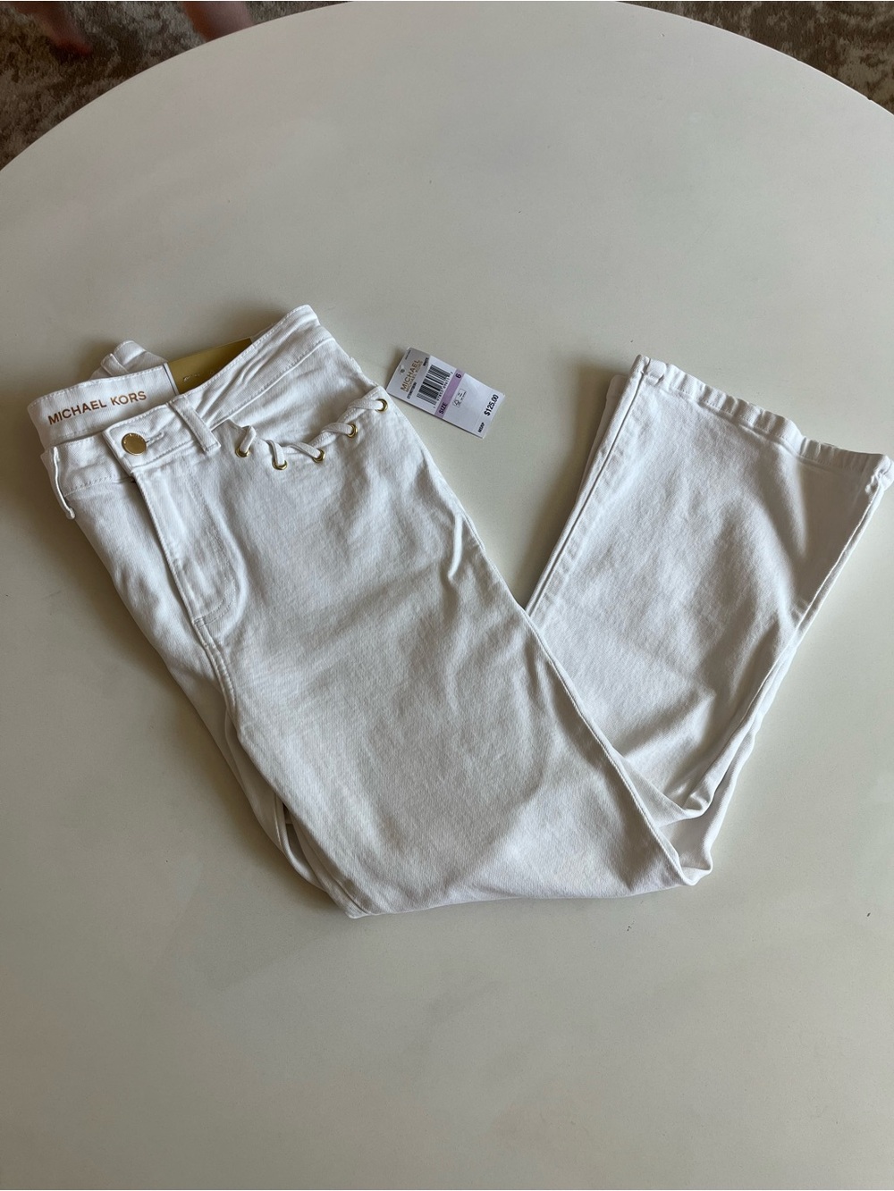 Michael Kors NWT White Selma Corp Flare Jeans with Whip Stitching, Size 6 - Picture 1 of 6